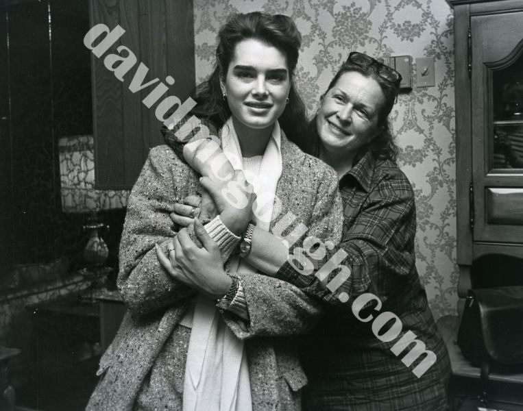 Brooke Shields and Mom, Teri,  1984, NJ 1.jpg